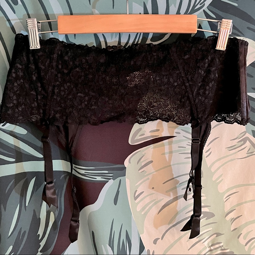 Lace Garter skirt